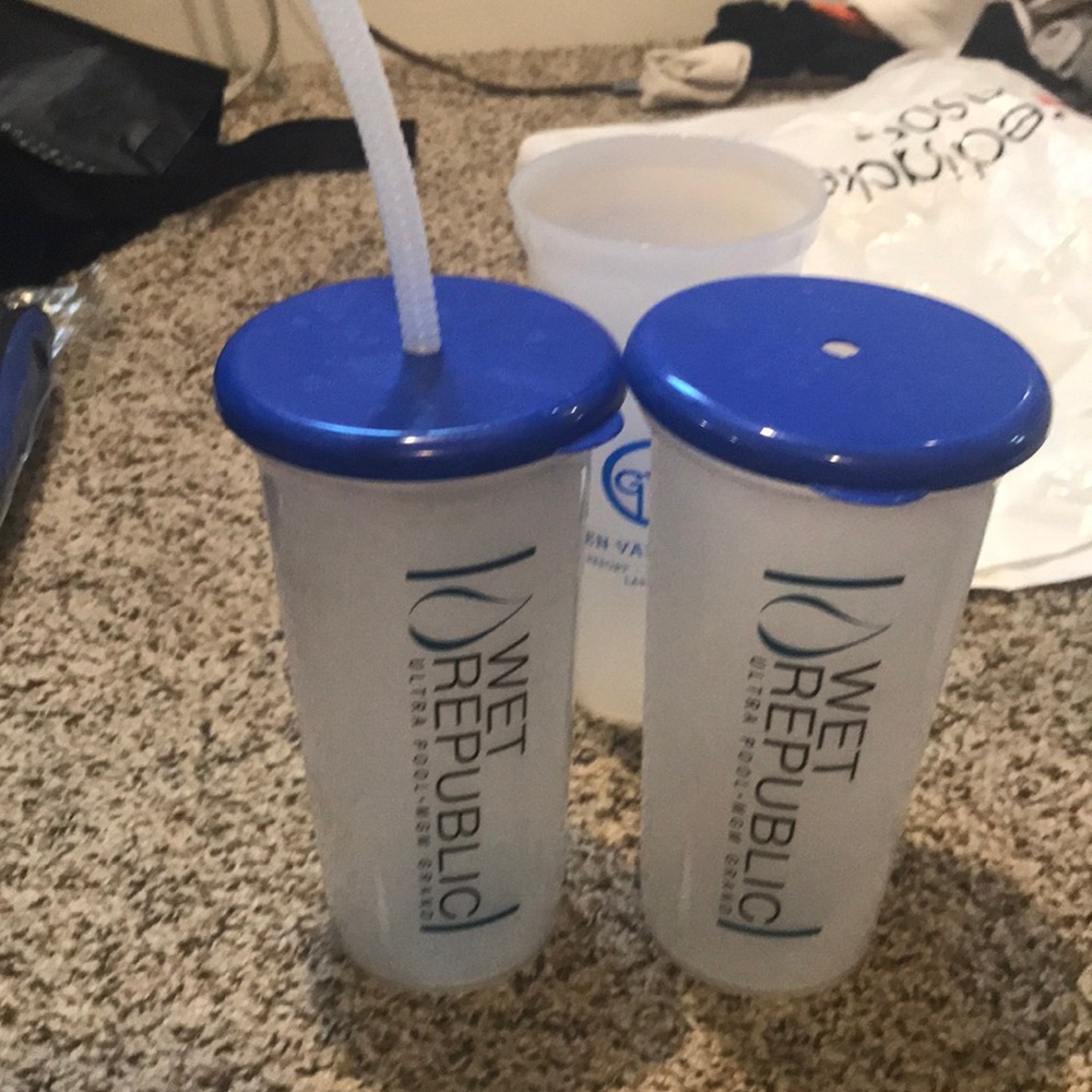 Souvenir cups